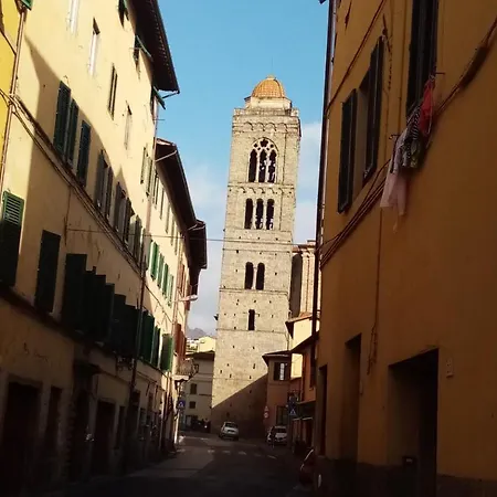 Terrazza Giuliana, Wunderschoenes Haeuschen In Der Toskana Mit Sonniger, Leuchtender Terrasse 펜션 *