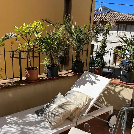 Terrazza Giuliana, Wunderschoenes Haeuschen In Der Toskana Mit Sonniger, Leuchtender Terrasse 페시아