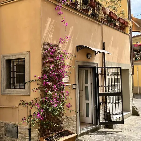 Terrazza Giuliana, Wunderschoenes Haeuschen In Der Toskana Mit Sonniger, Leuchtender Terrasse *